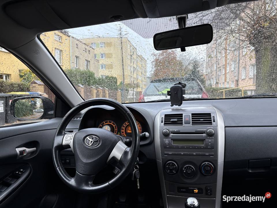 Toyota Corolla E15 welurowa tapicerka