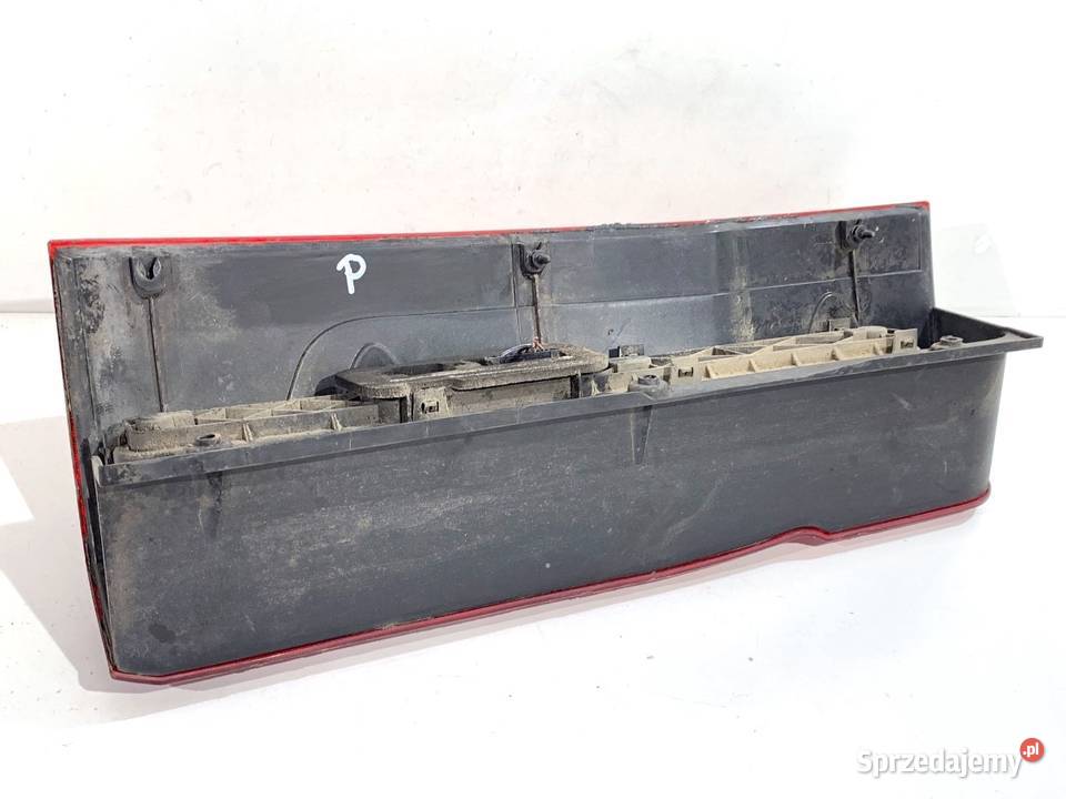 LAMPA PRAWY TYŁ VW CARFTER 30 35 M611548 Bus osobowe sprzedam