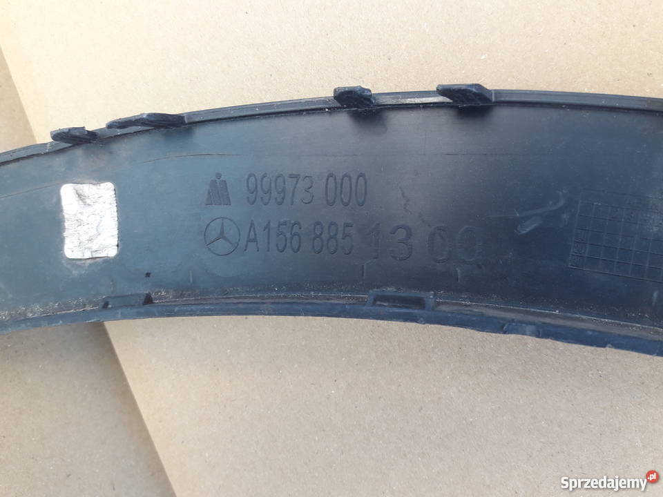 MERCEDES GLA LISTWA BŁOTNIKA LEWY PRZÓD osobowe Bieleń