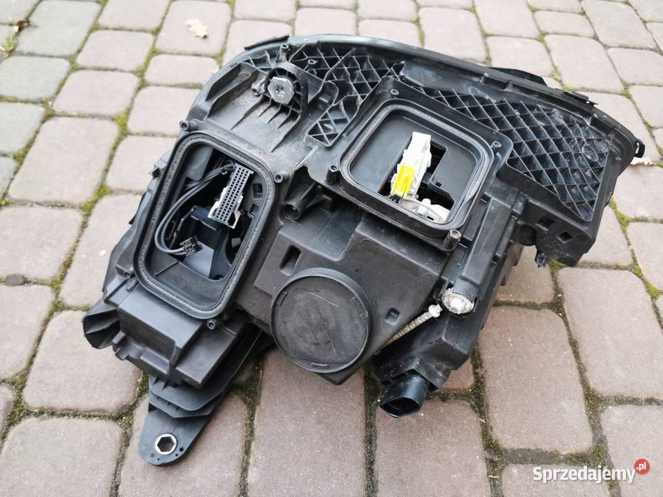 MERCEDES EKLASA W213 REFLEKTOR PRAWY MULTIBEAM Świerzawa