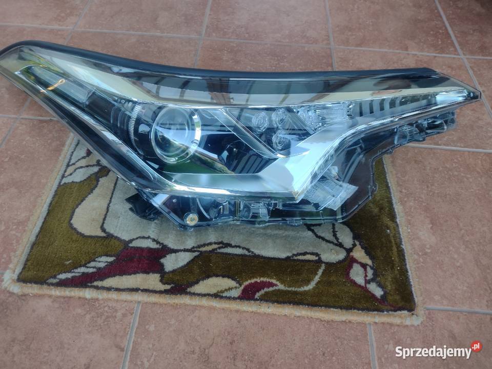 Lampa przednia chr LED Toyota OE 81110F403100 Prawe Białystok