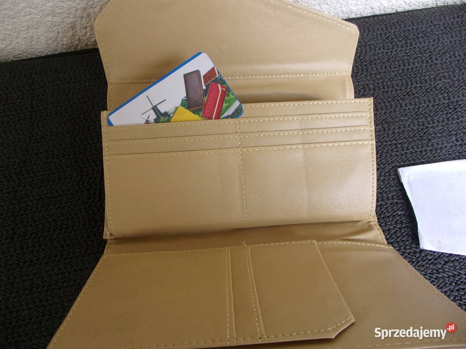 Nowy ładny portfel damski z miękkiej skórki sprzedam