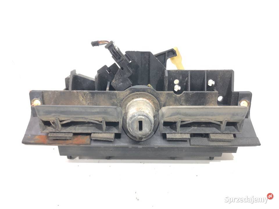 KLAMKA KLAPY TYŁ AUDI A3 8L Hatchback 9606