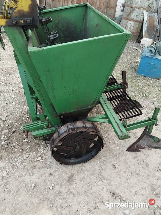 Sadzarka do ziemniaków nieuszkodzony Wierzbica