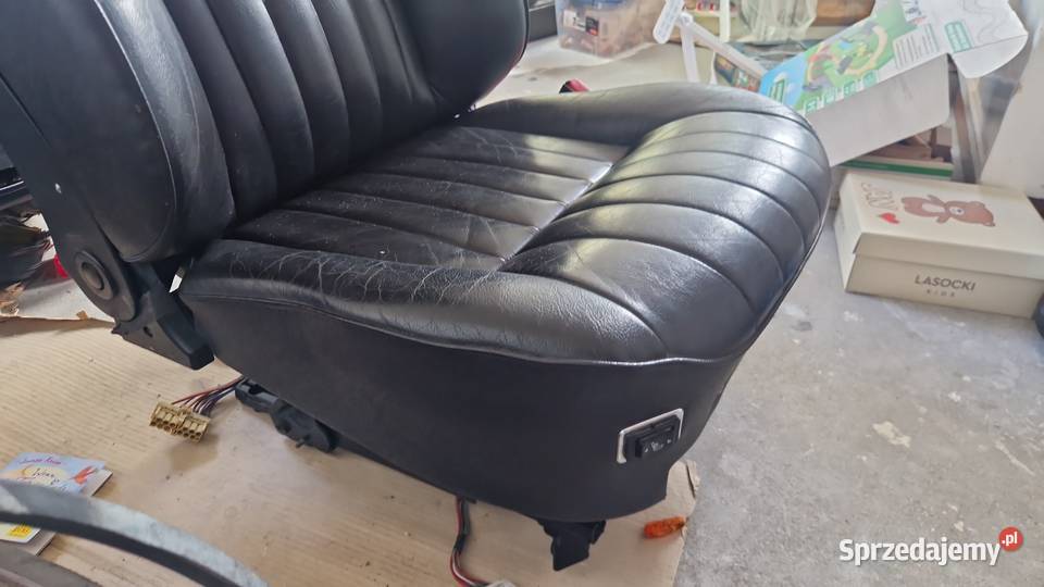 Jaguar XJ40 XJ12 XJ6 fotele kanapa czarne osobowe Słupca