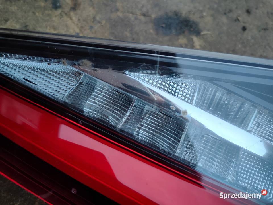 SKODA KODIAQ LAMPA TYLNA KLAPE LEWA 565945307B Przemęt