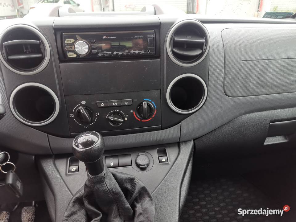 Peugeot Partner 16b120 2015r klima elektryka Przemyśl