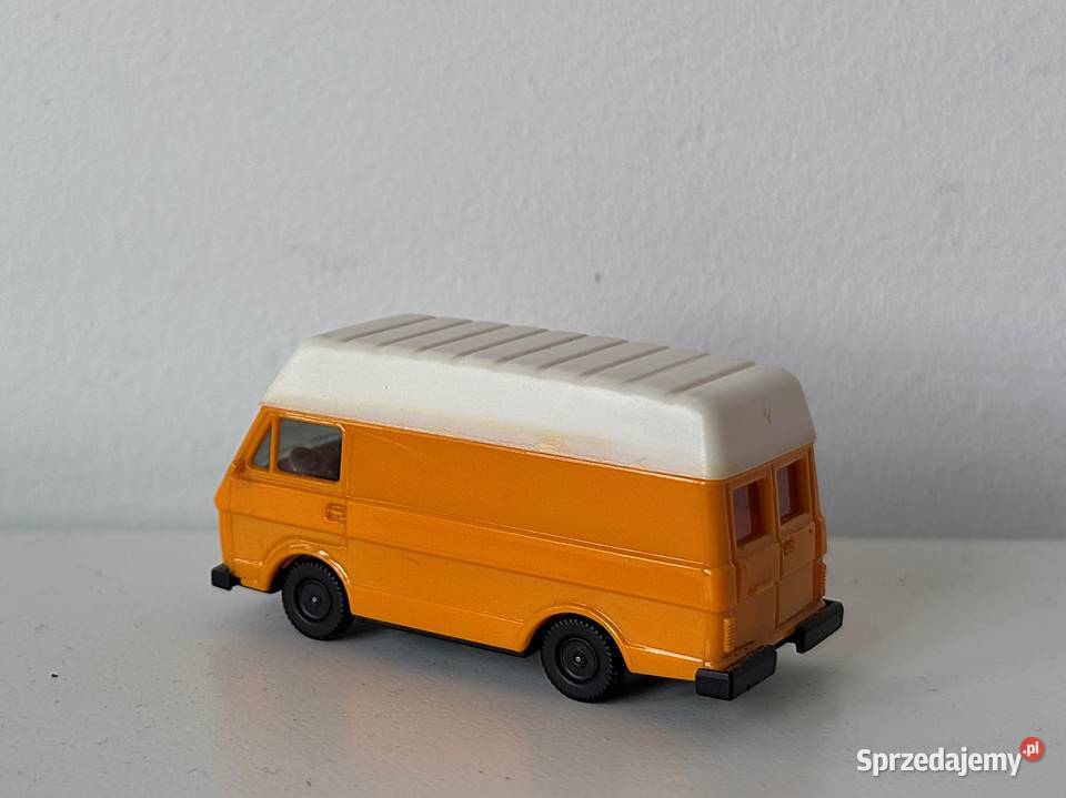 Herpa VW LT 28 wysoki dach 19751995 Warszawa