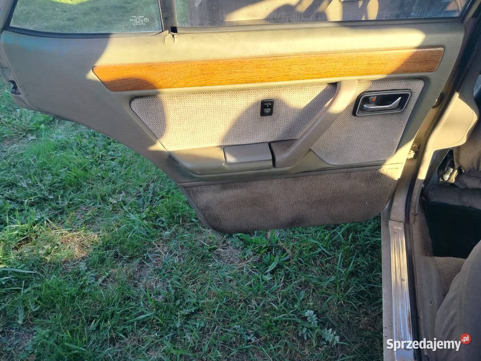 Ford Granada Ghia wnętrze welur brąz