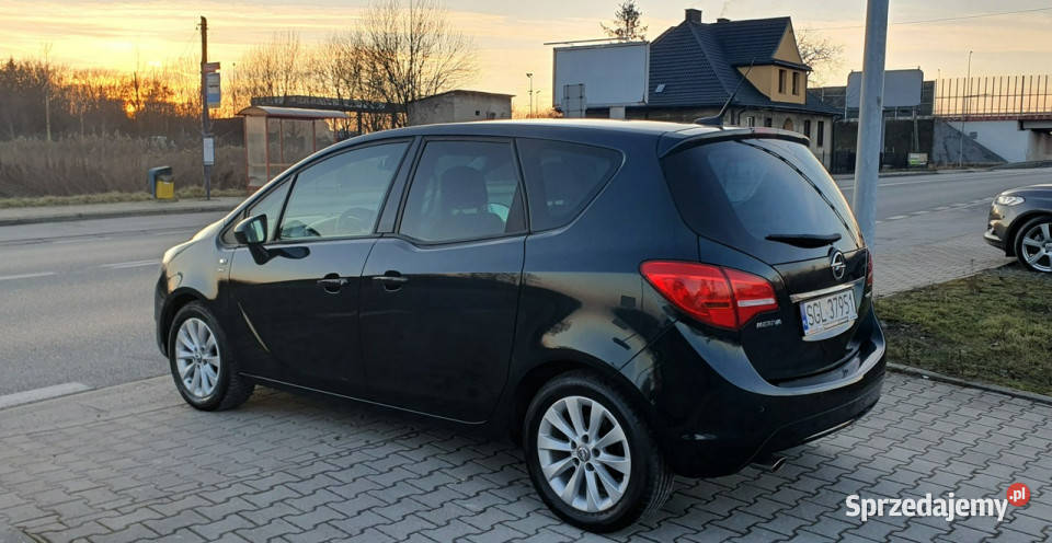 Opel Meriva Podgrzewane foteleNawigacjaCzujniki czujnik parkowania Meriva Przyszowice