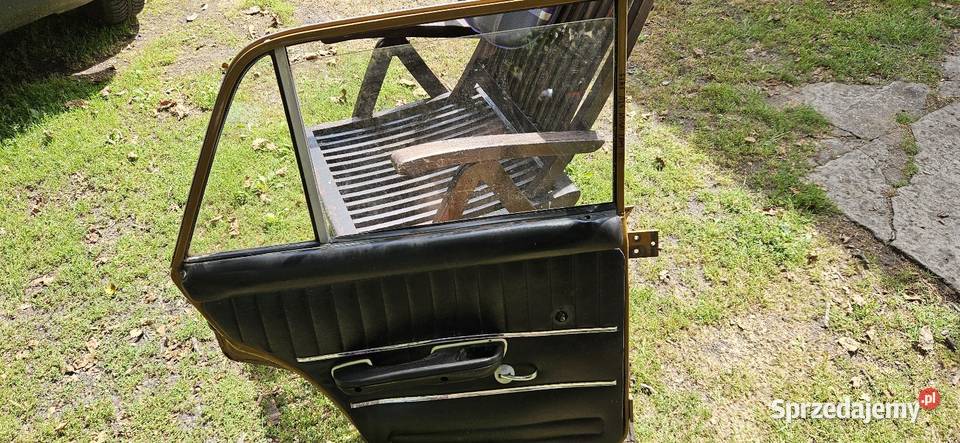 Fajny stanFiat 125Podłokietnik drzwi tył Tapicerki samochodowe