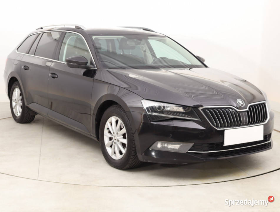 Skoda Superb 20 TDI reflektory ksenonowe Bielany Wrocławskie