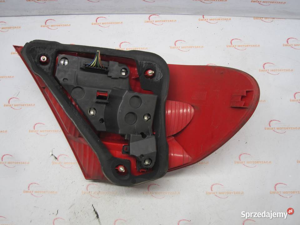 MERCEDES CLK C209 06r lampa prawa tył osobowe