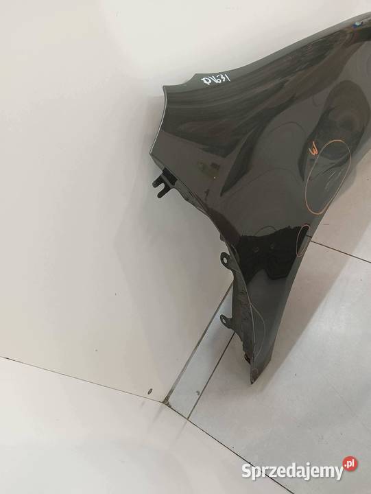 BŁOTNIK PRAWY PRZÓD LA6Q 5D HB VW Volkswagen