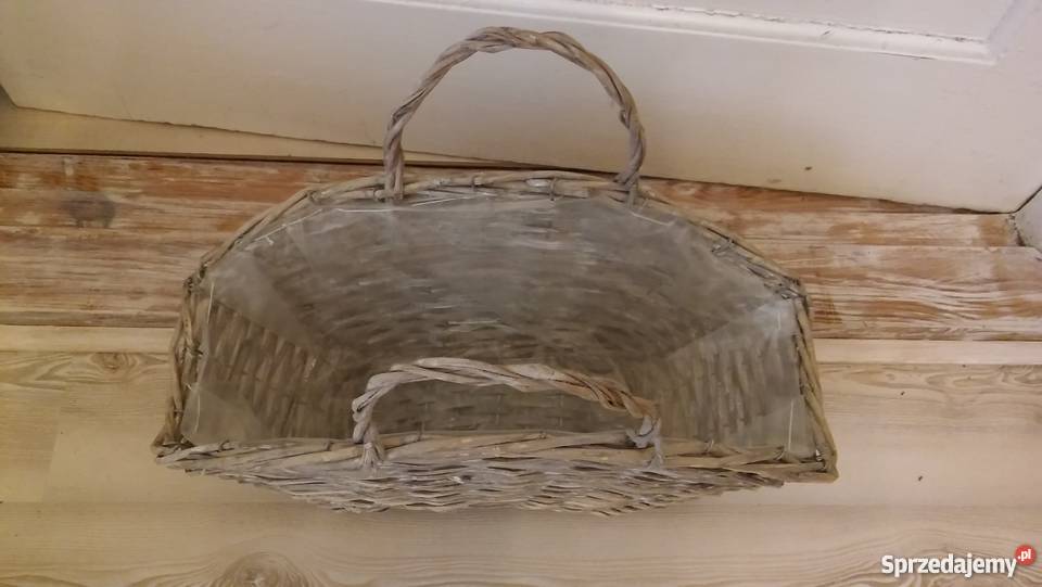 duży wiklinowy koszyk pobielany na prezent pomorskie