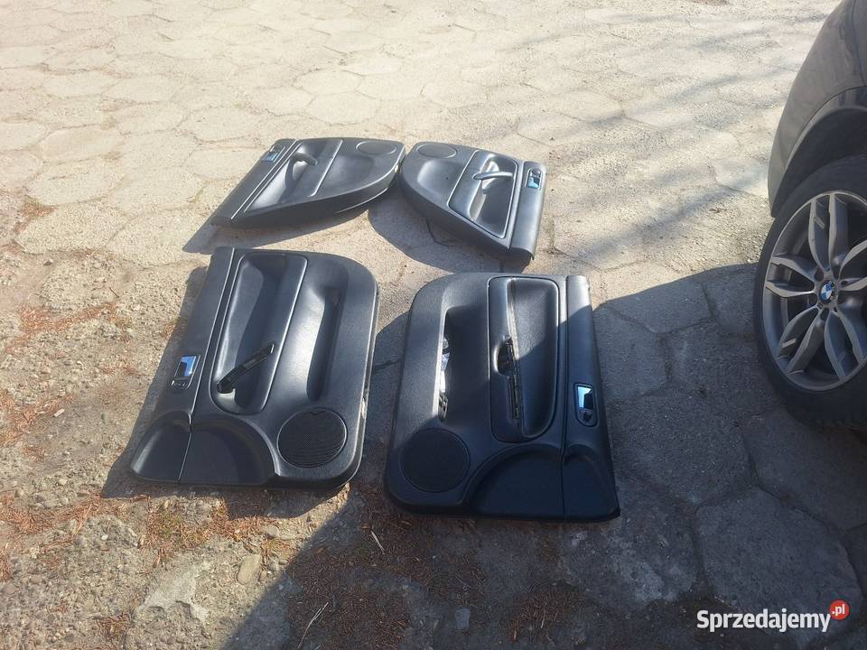 VW Passat B 5 FL Komplet Tapicerek 4 czarna małopolskie Gorzyce