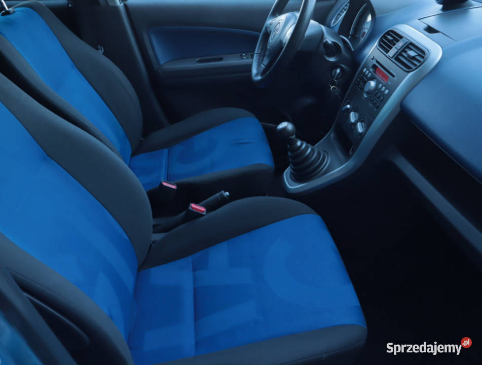 Opel Agila 12 światła przeciwmgielne
