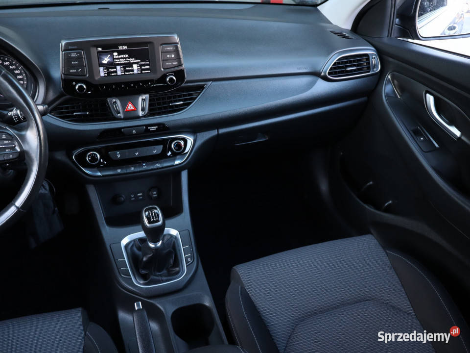 Hyundai i30 14 CVVT Hyundai