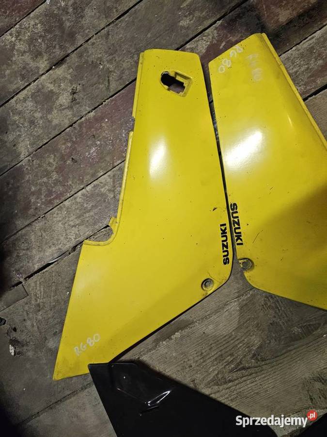 Suzuki RG 80 boczki boczek plastik plastiki