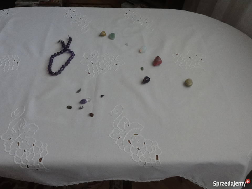 Obrus biały z winogronami ręcznie rękodzieło biały Lublin