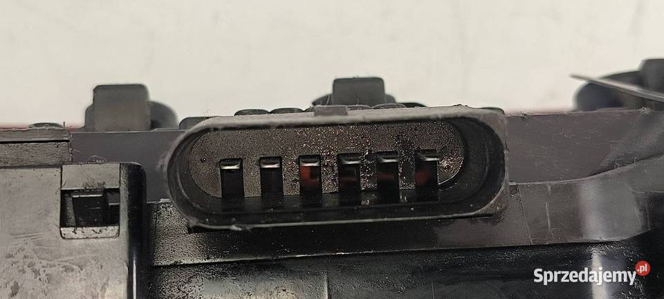 LAMPA LEWA TYŁ VOLKSWAGEN TRANSPORTER T5 osobowe Lipno sprzedam