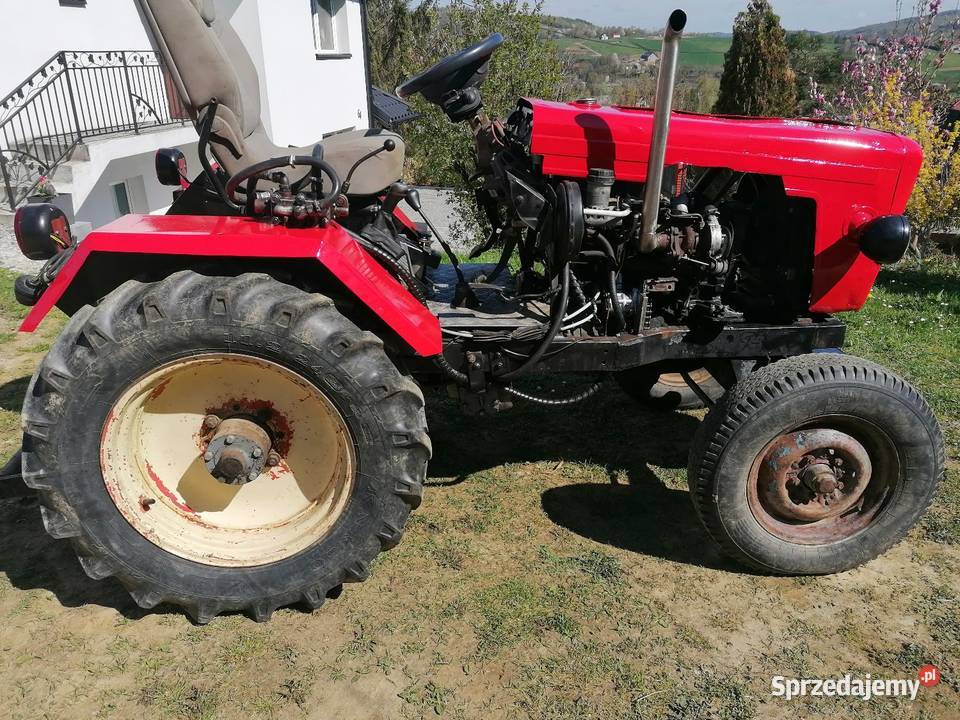 Ciągnik traktor sam