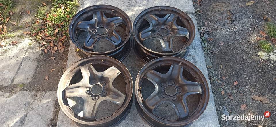 felgi 4 5115717 ET 44 plus 3 kołpaki Średnica 17" Miechów