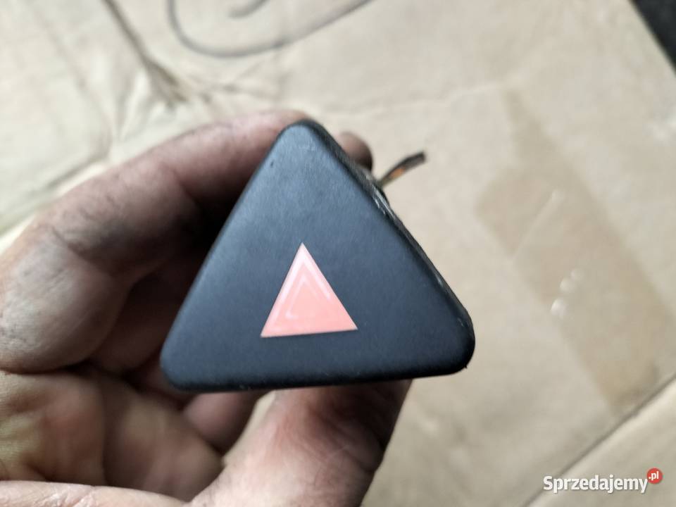 FORD FIESTA MK6 WŁĄCZNIK ŚWIATEŁ AWARYJNYCH sprzedam