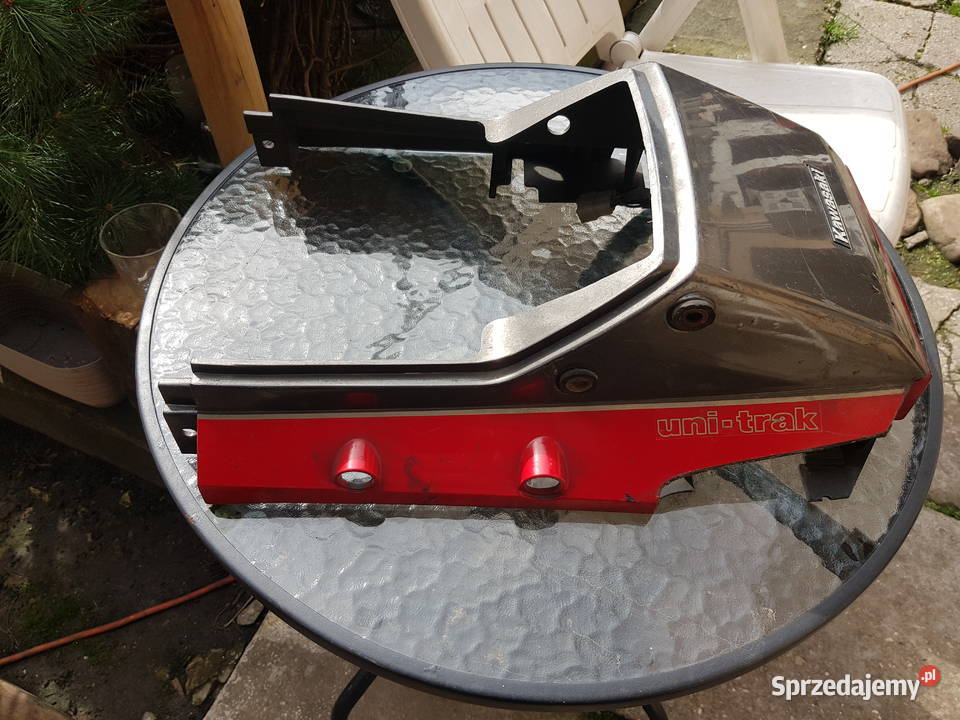 KAWASAKI GPZ 900 ninja zadupek lampa tyl ogon