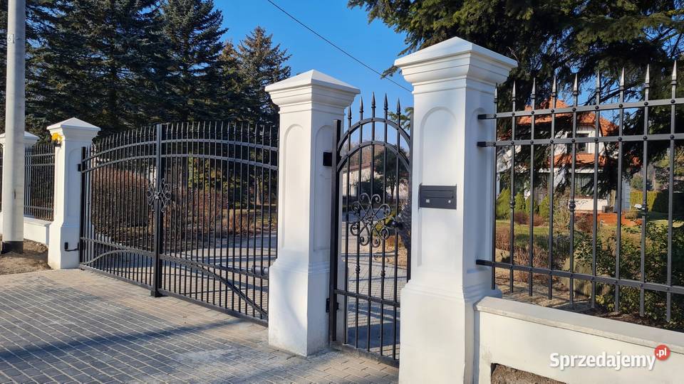Piękne Stylowe Słupy Dworkowe Pałacowe Boniowane Kraków