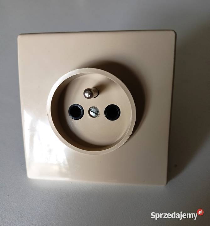 Gniazdo elektryczne 230V PRL Łódź sprzedam