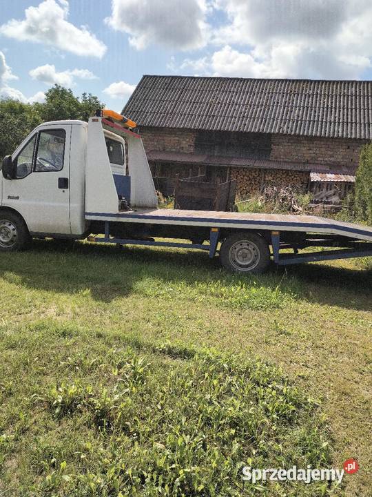 Auto laweta solidny najazd lawety Lawety Ryczów