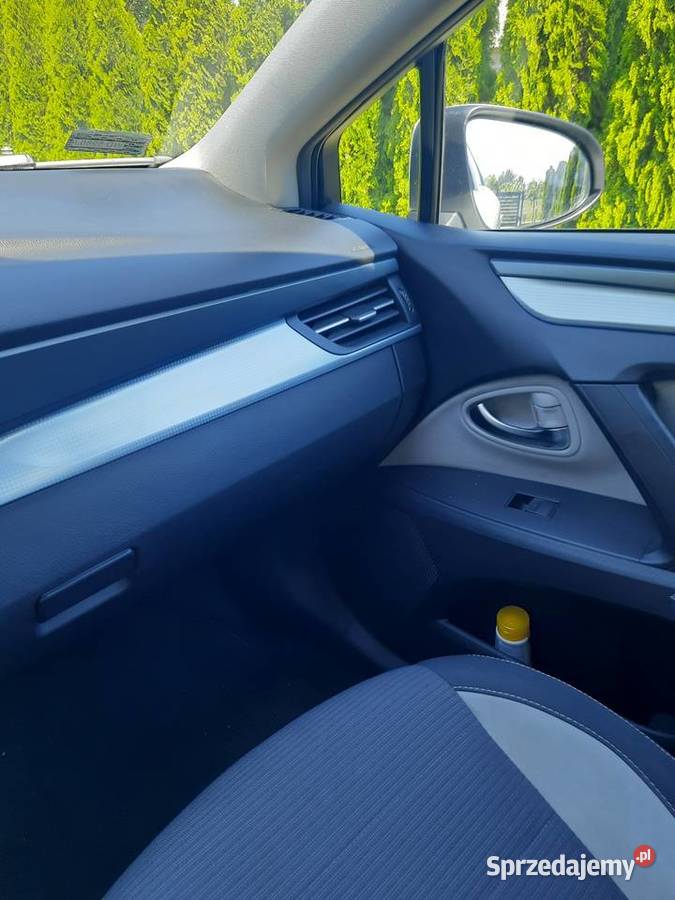 Toyota Avensis bezwypadkowy salon bdb ogranicznik prędkości Trojanów
