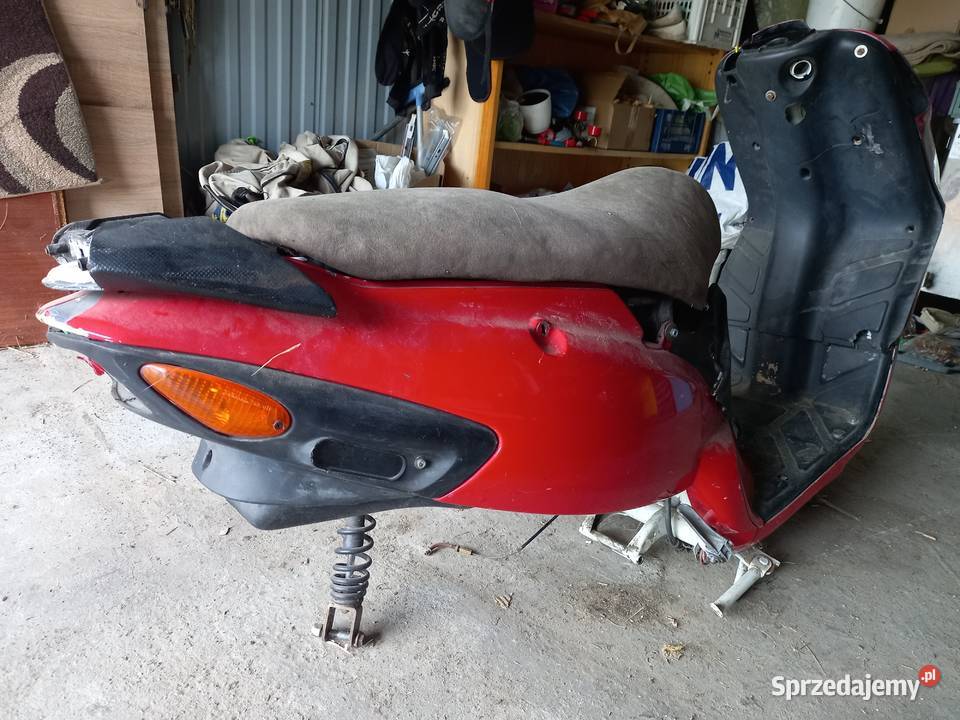 Skutek piaggio części nieuszkodzony Bieliny
