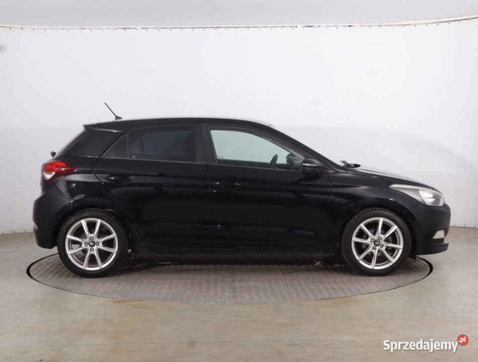 Hyundai i20 12 czarny Piaseczno sprzedam