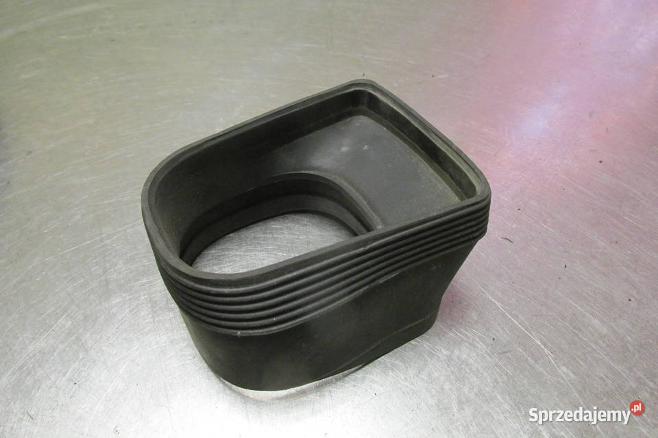 Lewa guma wlotu powietrza Suzuki GSXR 750 96r sprzedam