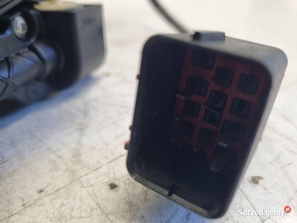 LAMPA LEWA Volvo XC60 PRZEDNIA LEWY PRZÓD XENON osobowe Rudka