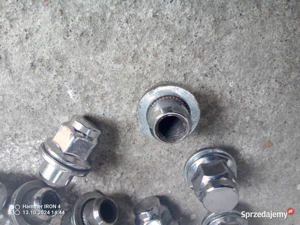 nakrętki toyota Międzychód