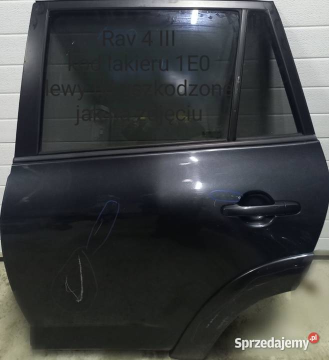 Drzwi lewe tył 1E0 22 dcatToyota Rav 4 III osobowe Części samochodowe Kielce