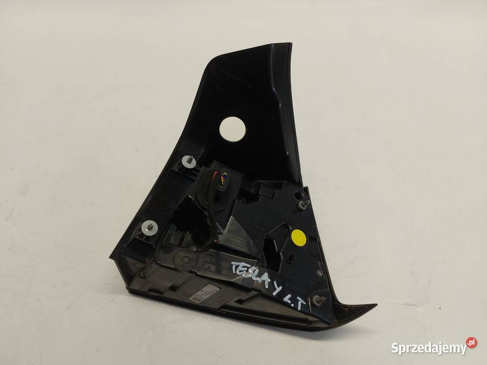 TESLA MODEL Y 2024r LAMPA LEWA TYŁ TYLNA sprzedam