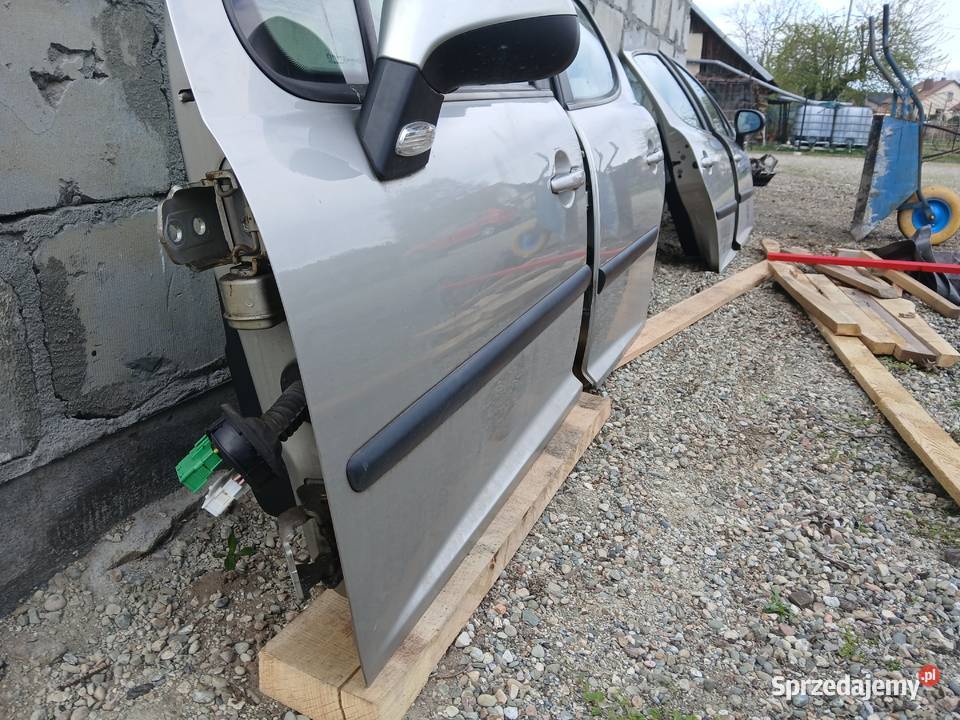Drzwi lewe przednie kompletne Peugeot 207 EU 5D małopolskie Radłów
