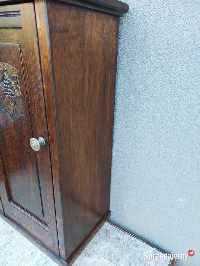 Stara szafka wisząca pełny rzeźbiony front Tczew