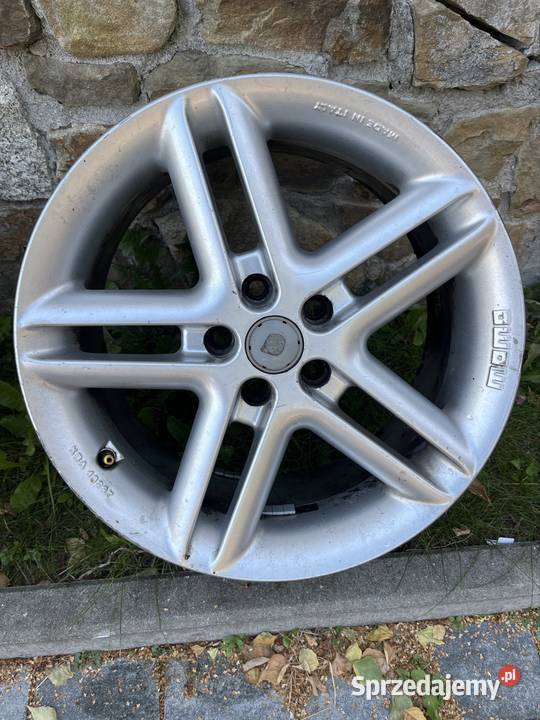 Felgi MOMO 7J 16 5x100 ET35 Istebna