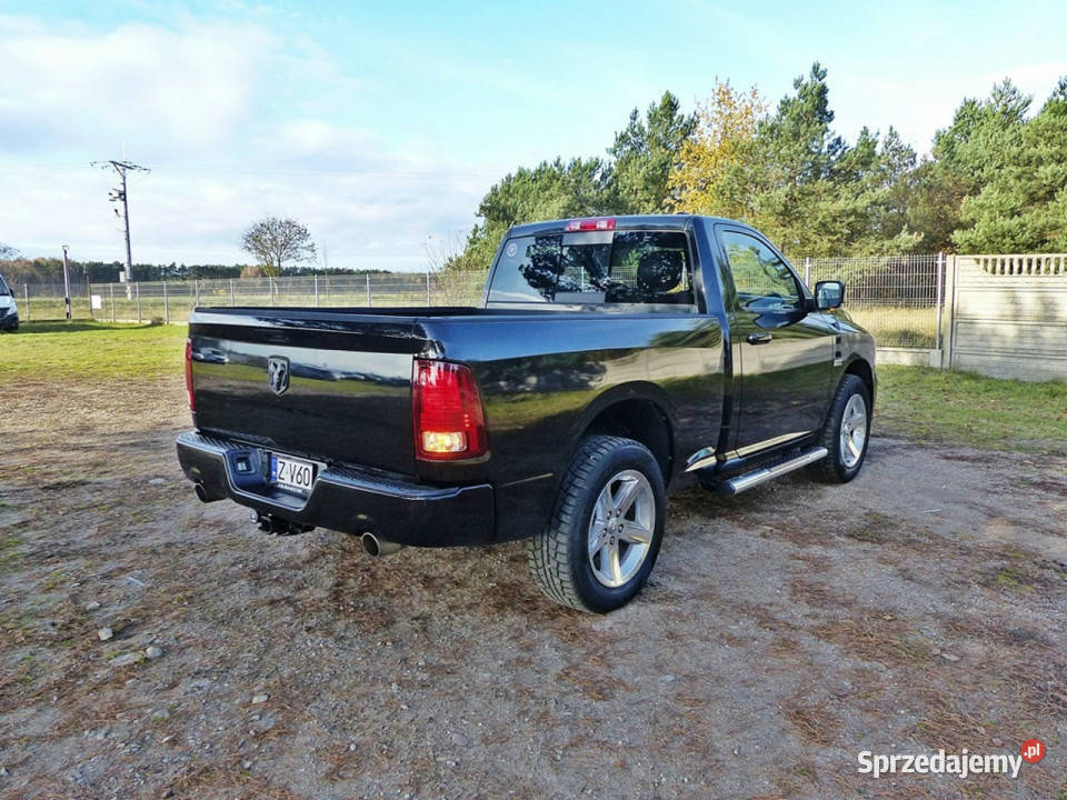 RAM 1500 57 HEMI4x4KlimaAluLEDSkóryPełna VAT marża