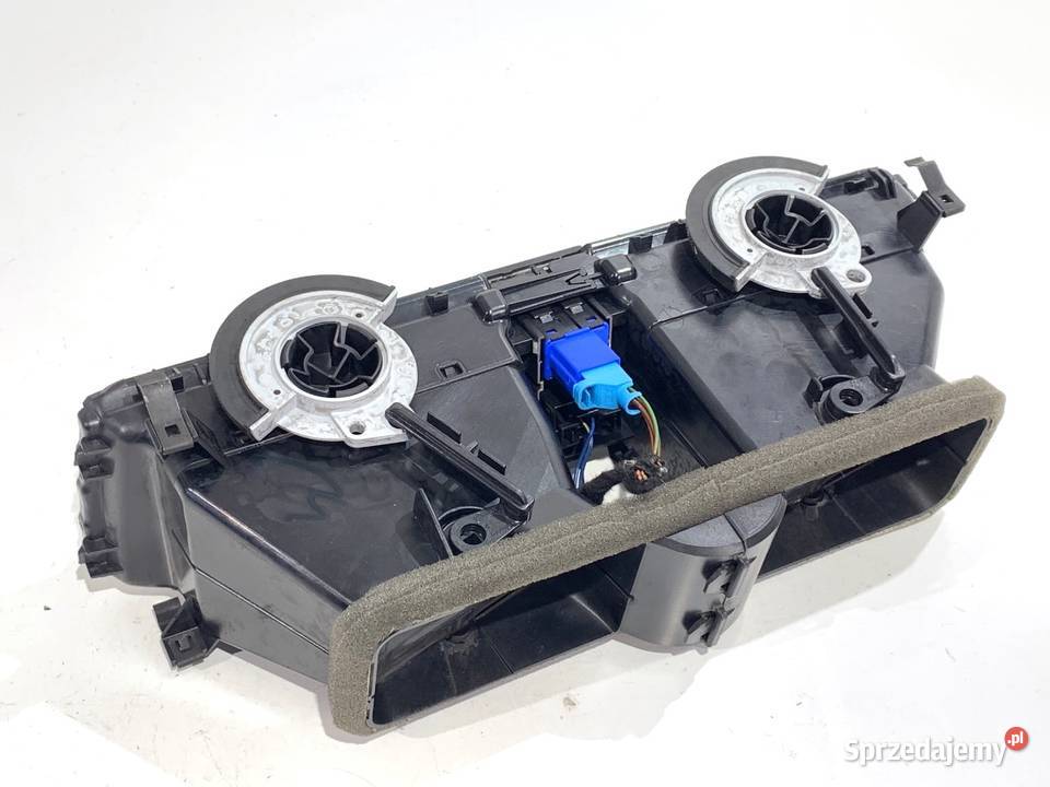 KRATKA NAWIEWU PRZÓD VW GOLF VII 5G1815736C osobowe Kratki nawiewu podkarpackie