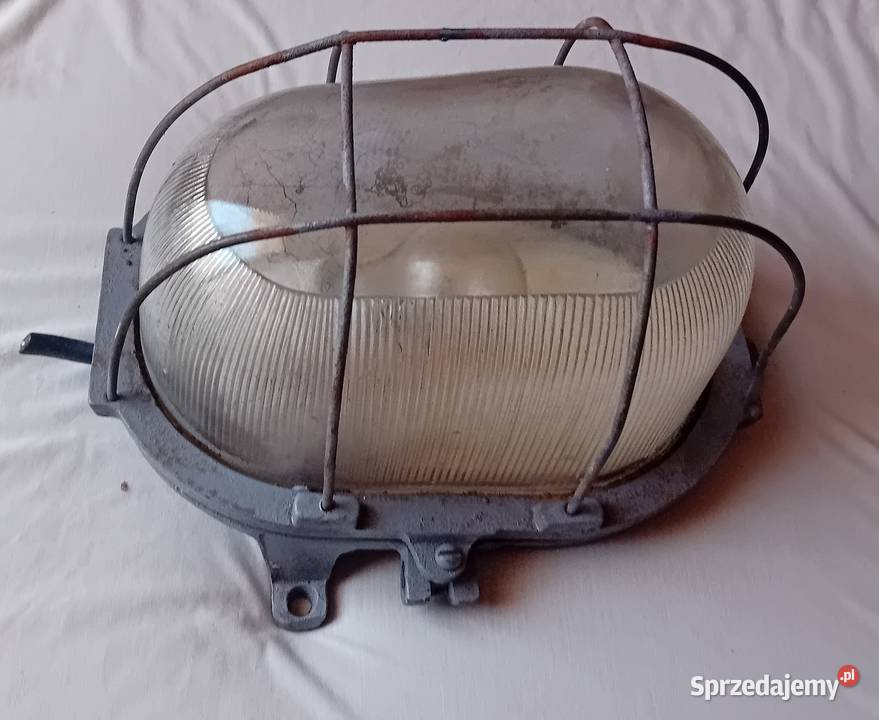 Lampa przemysłowa tzw kanałowa ZAOS PRL Oprawa Koźminek