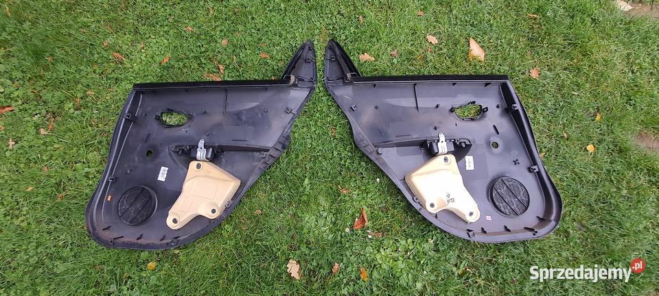 Yaris III Boczek Drzwi Tył Lewy Prawy 676730D030 osobowe Nowa Sól