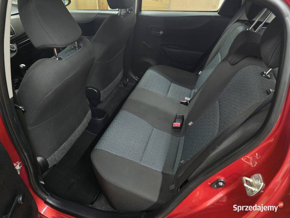 Toyota Yaris 133 VVTi 99 87 piękny kolor bordo Karczew sprzedam