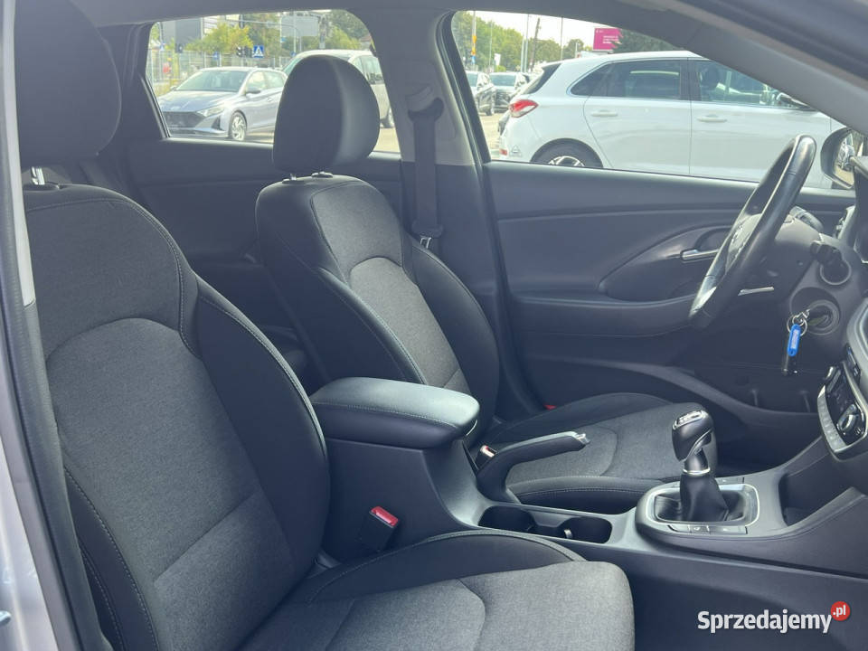 Hyundai i30 15DPI 110 Comfort Pakiet Zimowy centralny zamek Piotrków Trybunalski