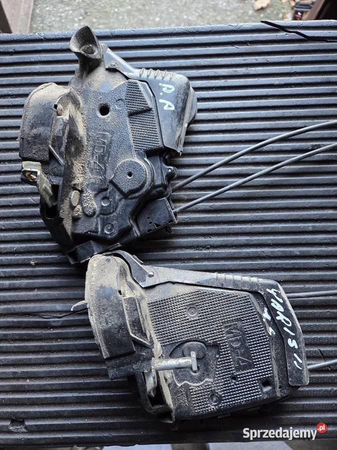 Zamki Toyota Yaris 2 prawy przód prawy tył Łagów